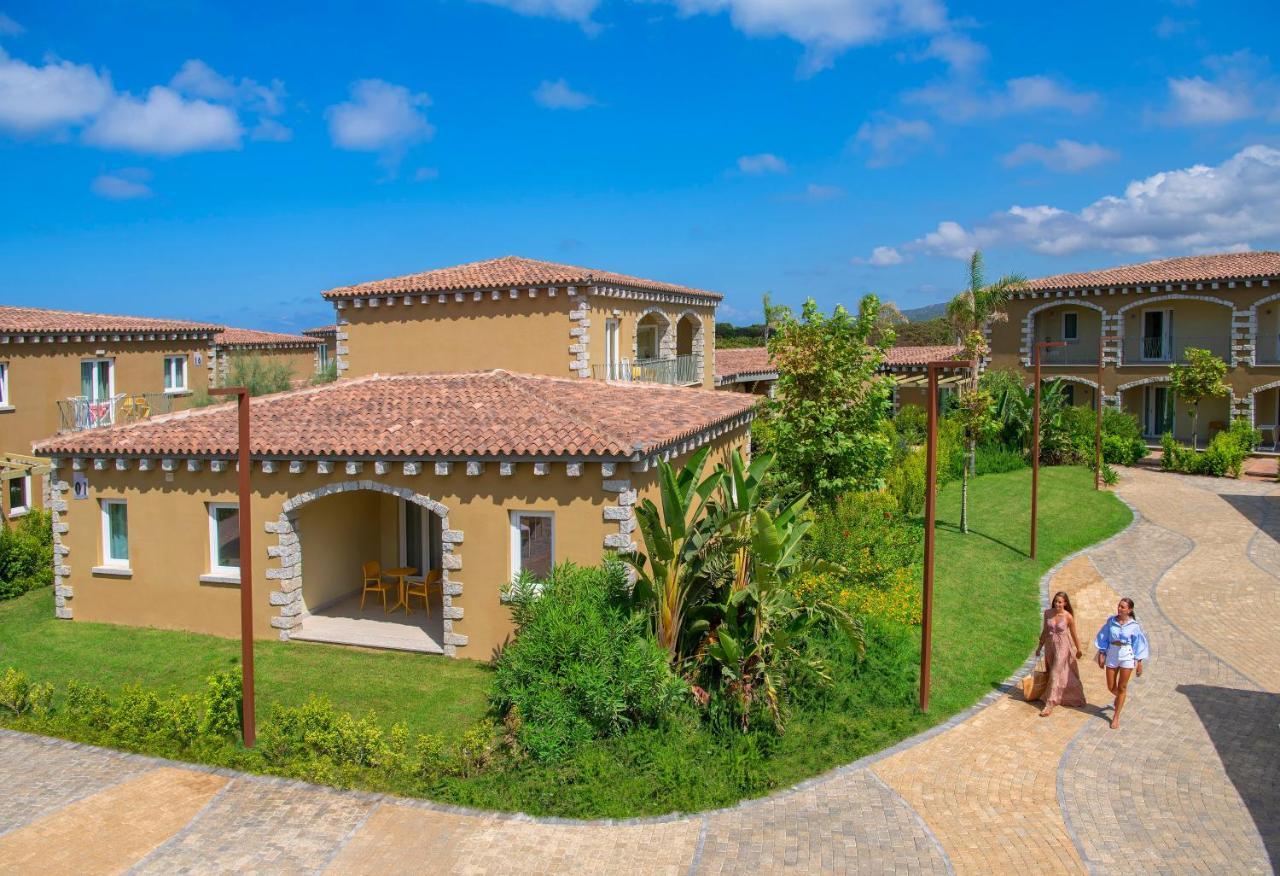Is Serenas Badesi Village Bagian luar foto