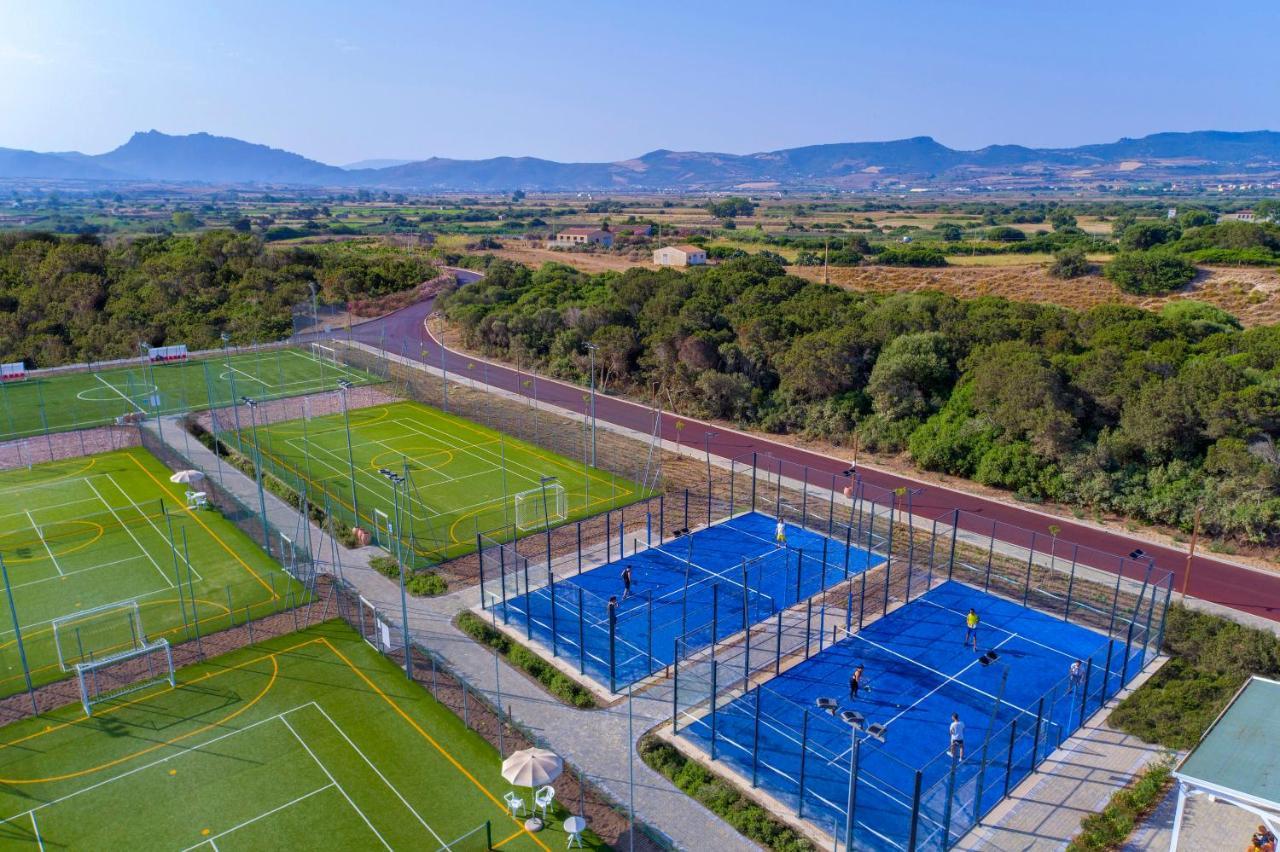 Is Serenas Badesi Village Bagian luar foto