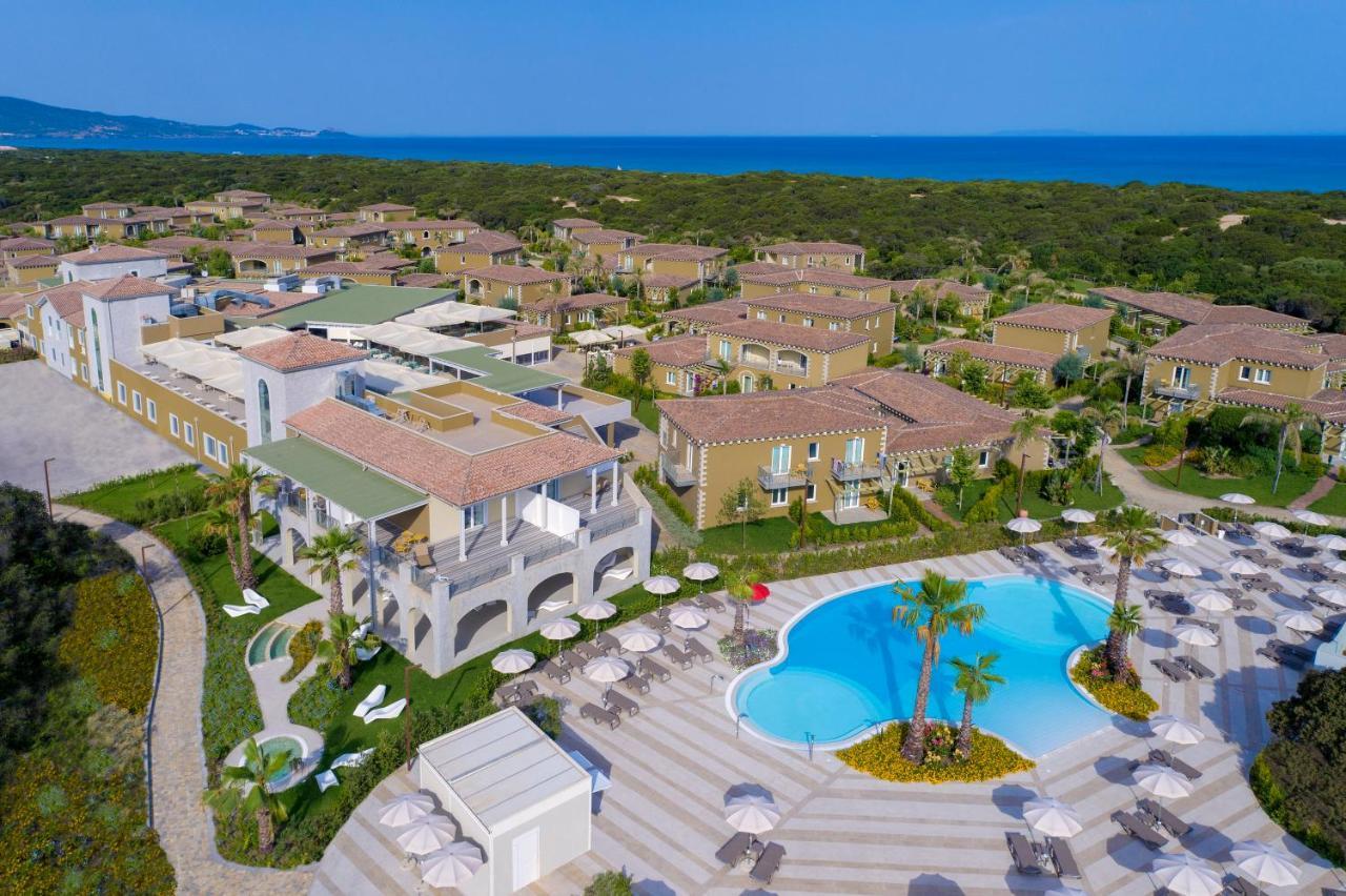 Is Serenas Badesi Village Bagian luar foto